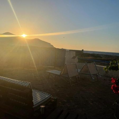 La Finestra A Tramontana Apartment Фавиняна Екстериор снимка