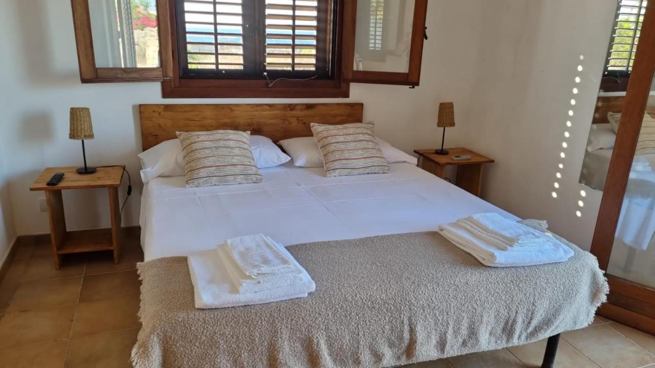 La Finestra A Tramontana Apartment Фавиняна Екстериор снимка
